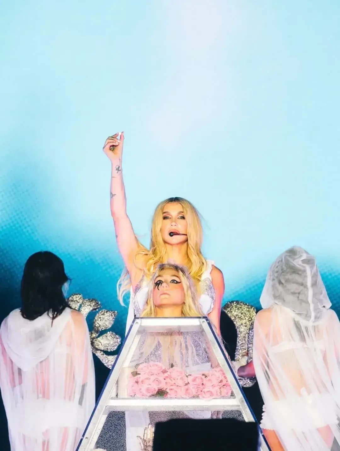 SHOW KESHA  - 2