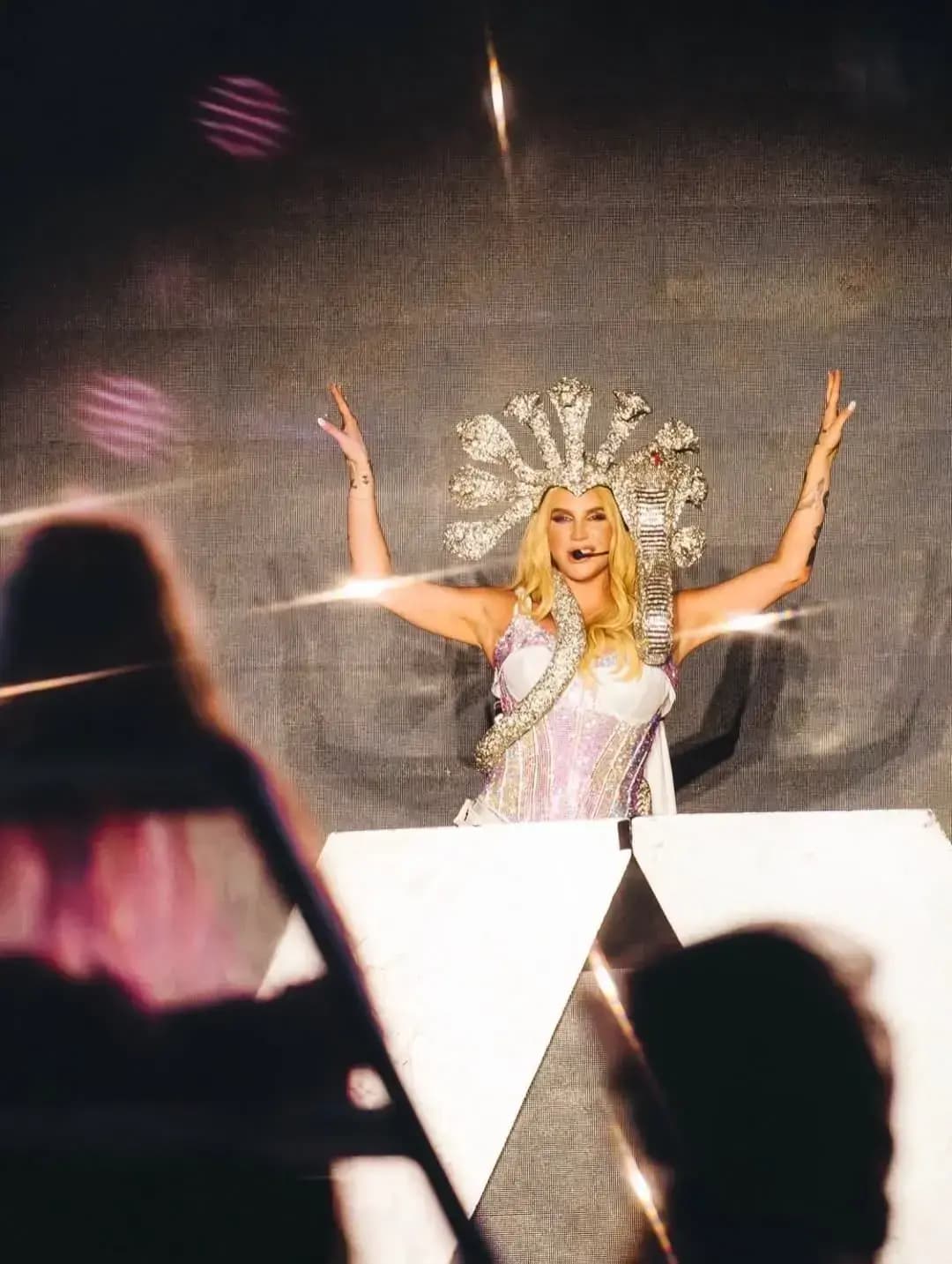 SHOW KESHA  - 7