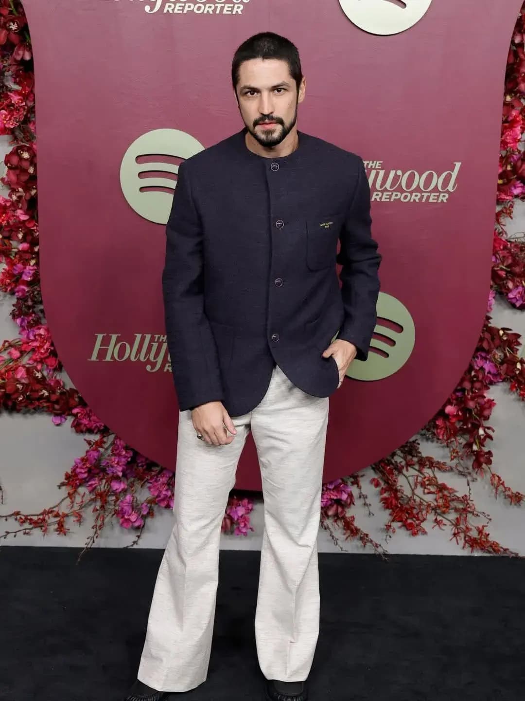 GABRIEL LEONE VESTINDO LOUIS VUITTON  - 1