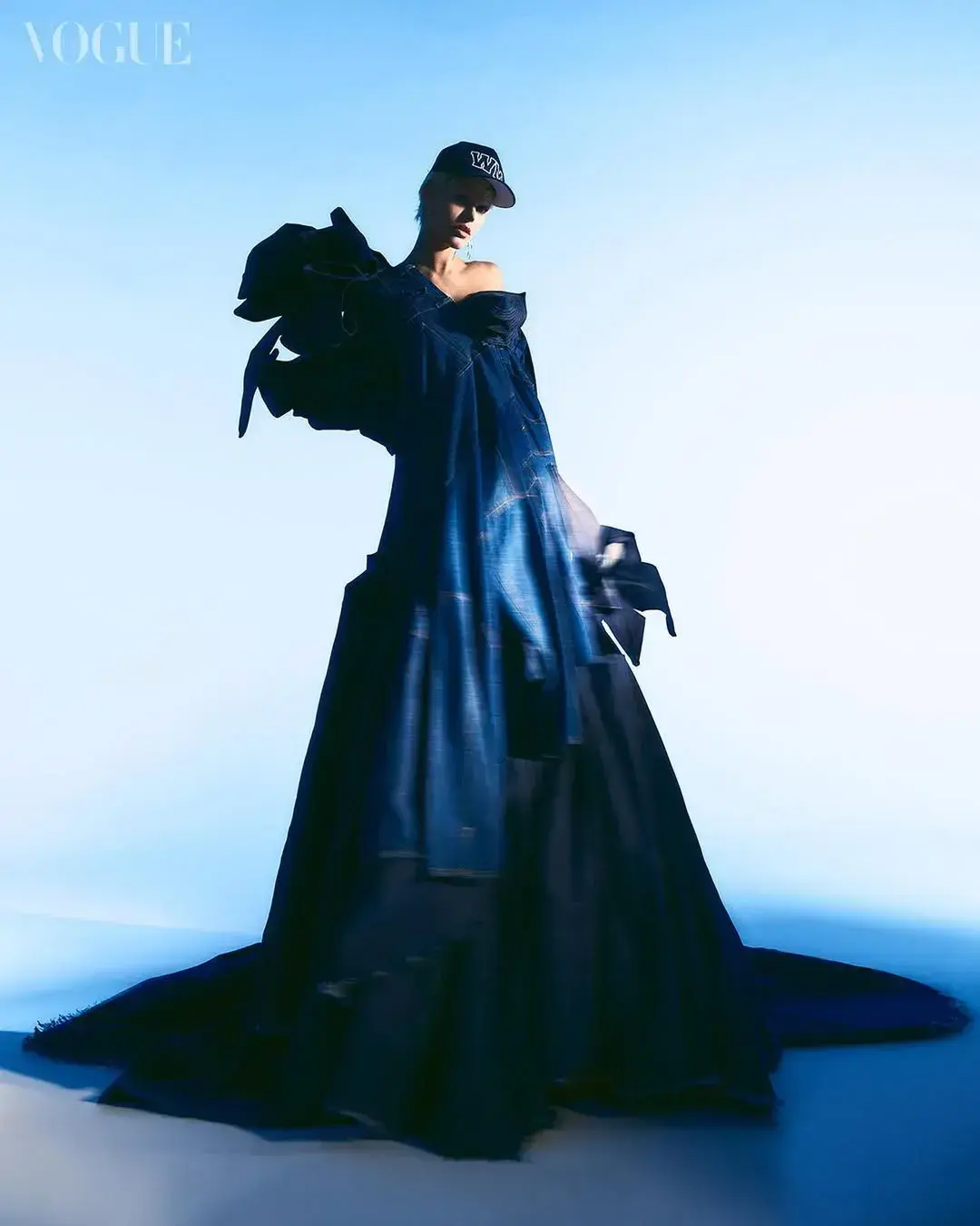 VOGUE BRASIL gallery 1
