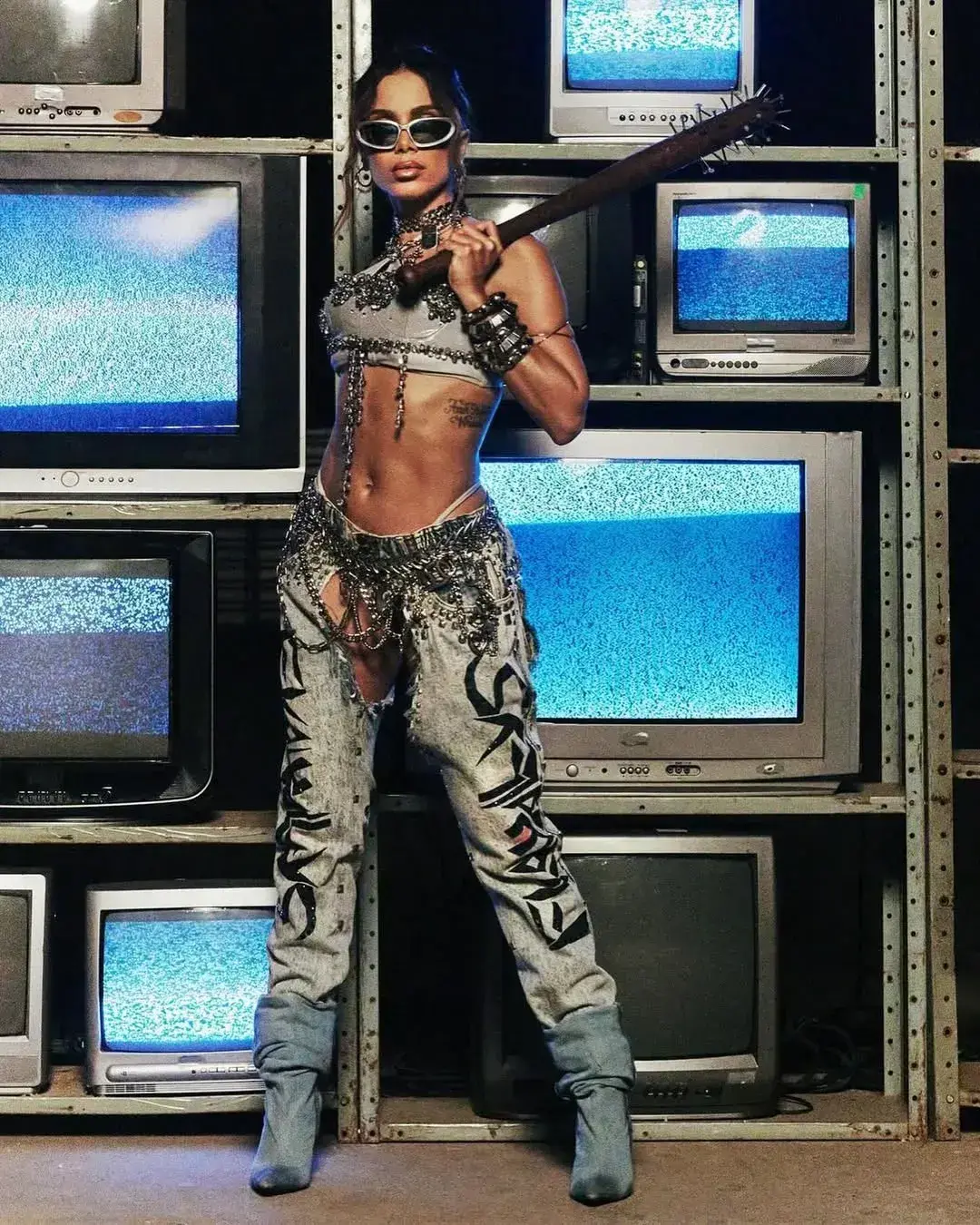 ANITTA gallery 8